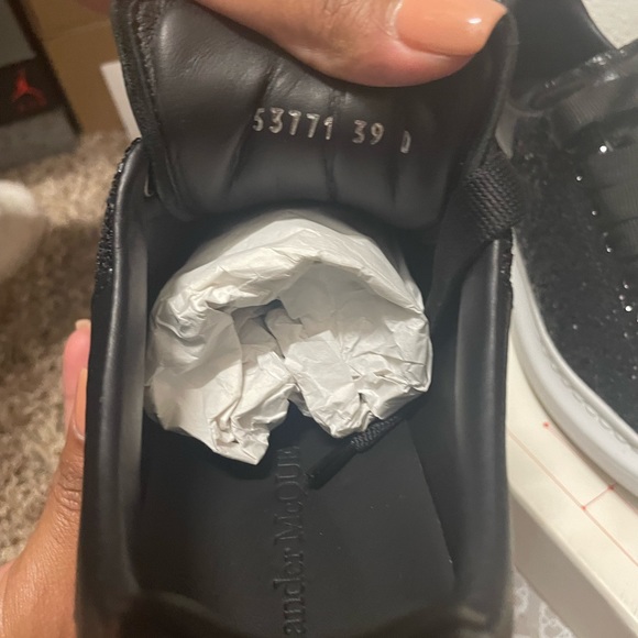 Authentic Alexander McQueen sneakers. - Picture 5 of 8